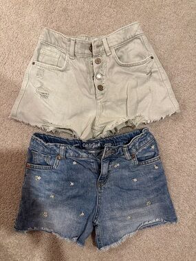 Bundle of youth size denim shorts (sz 12-13)